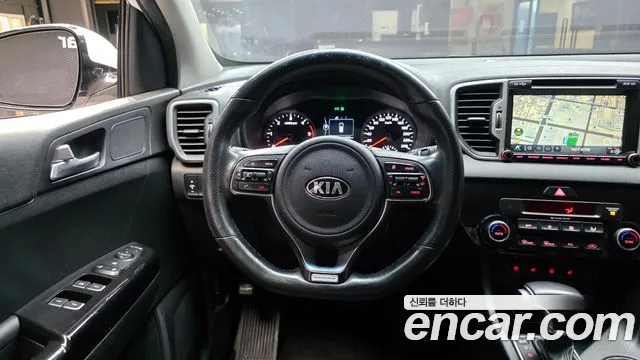 Kia Sportage — фото 14