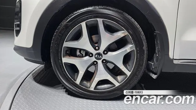 Kia Sportage — фото 5
