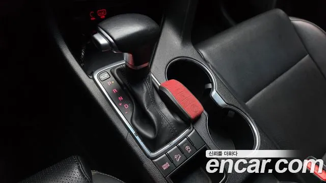 Kia Sportage — фото 9