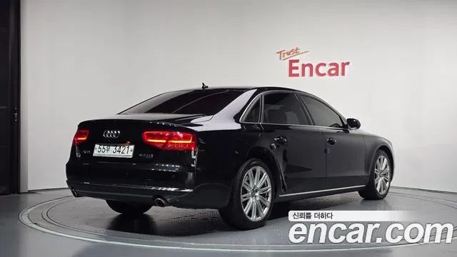 Audi A8 — фото 2
