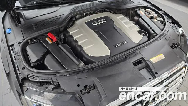 Audi A8 — фото 6