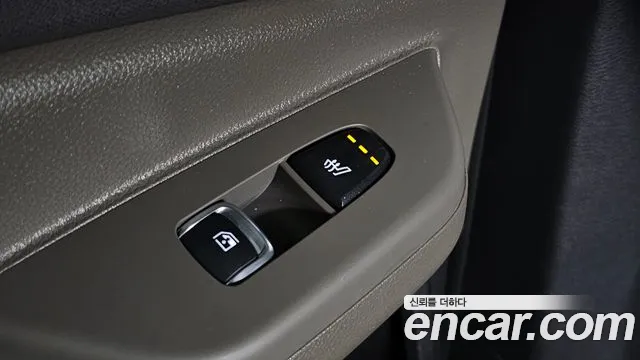 Kia Carnival — фото 18