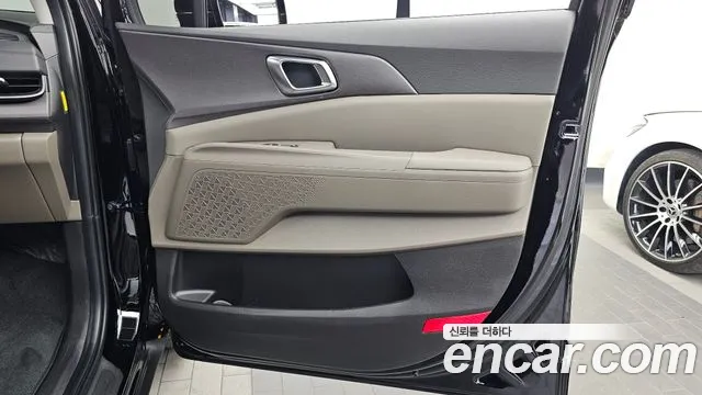 Kia Carnival — фото 25