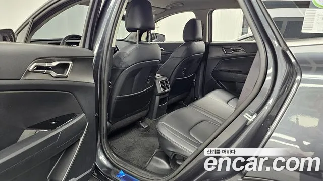Kia Sportage — фото 12