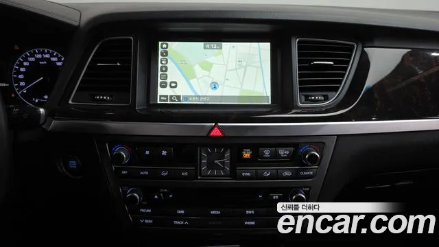 Hyundai Genesis — фото 13