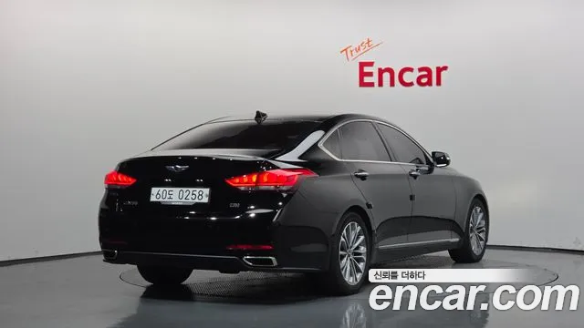 Hyundai Genesis — фото 2