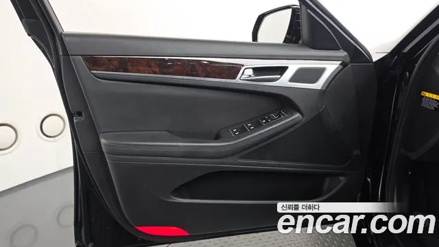 Hyundai Genesis — фото 24