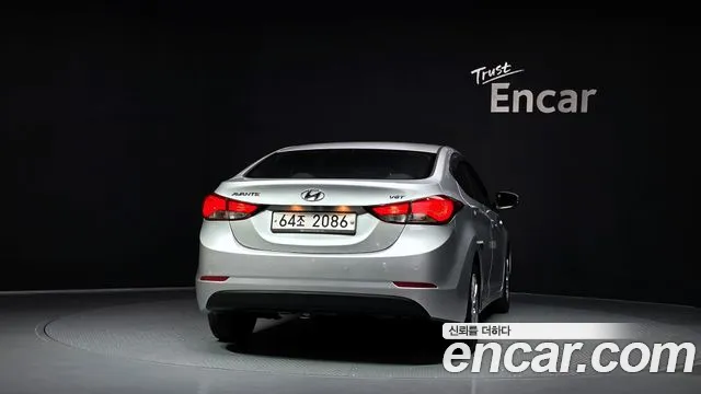 Hyundai Avante — фото 4