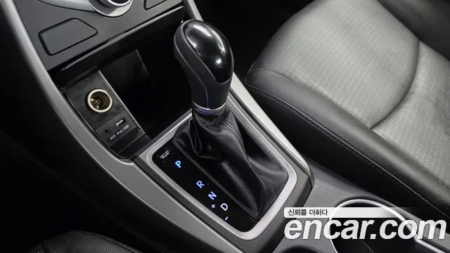 Hyundai Avante — фото 9