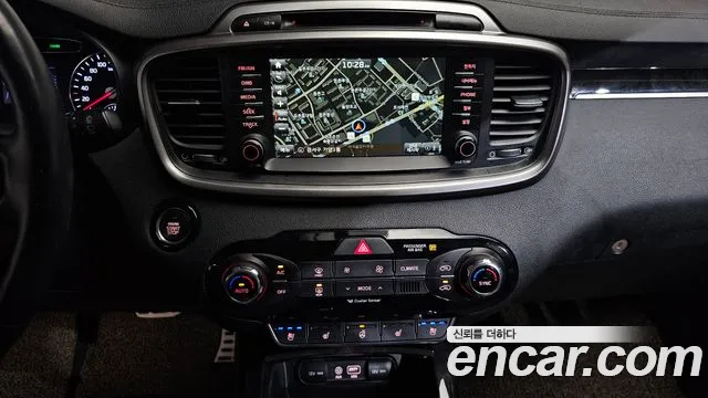 Kia Sorento — фото 13