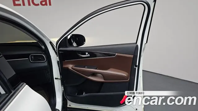Kia Sorento — фото 24