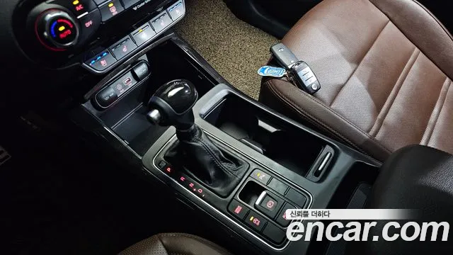 Kia Sorento — фото 8
