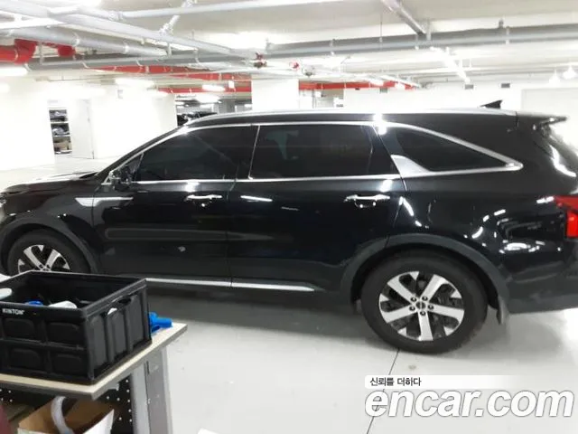 Kia Sorento — фото 3