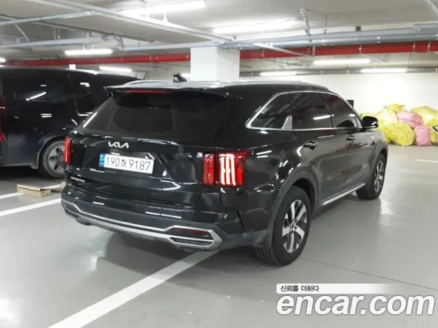 Kia Sorento — фото 6