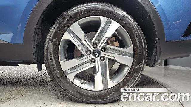 Kia Sorento — фото 21
