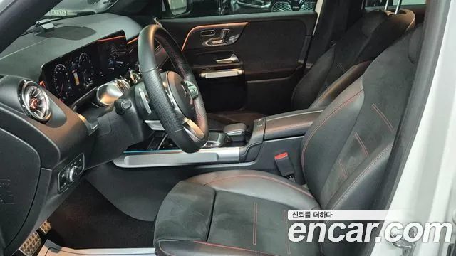 Mercedes-Benz GLB-Class — фото 10