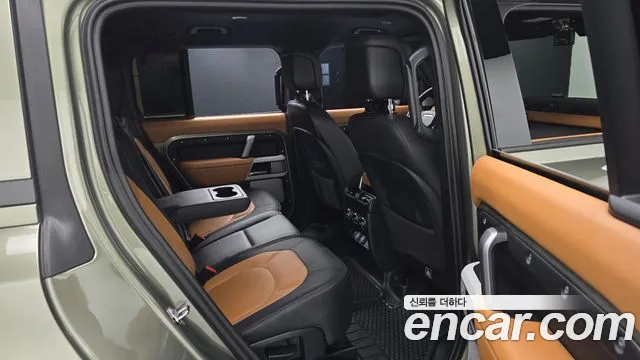 Land Rover Defender — фото 11