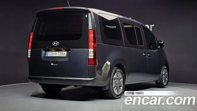 Hyundai Staria — фото 2