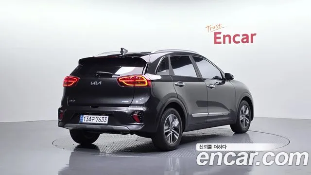 Kia Niro — фото 1