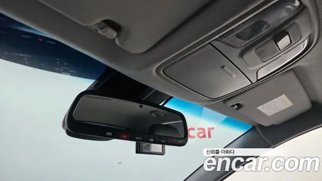 Kia Niro — фото 29