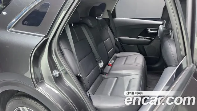 Kia Niro — фото 10