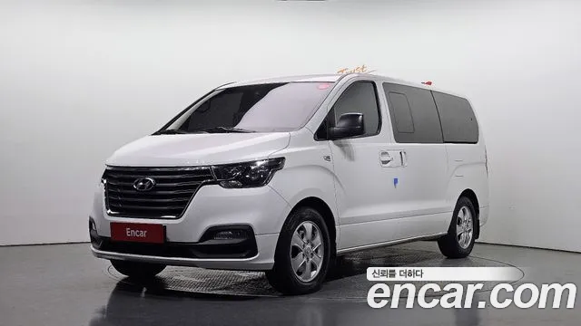 Hyundai Starex — фото 1