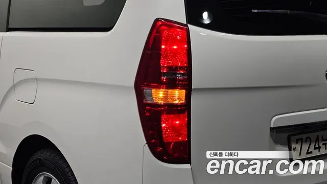 Hyundai Starex — фото 23