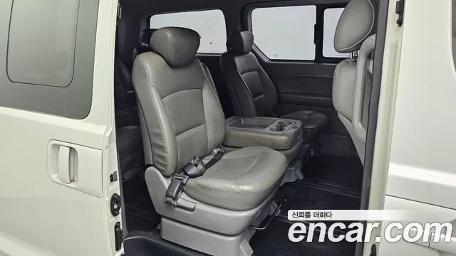 Hyundai Starex — фото 11