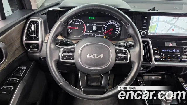 Kia Sorento — фото 12