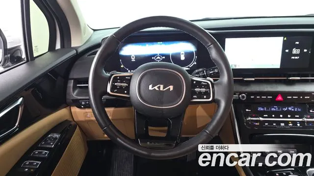 Kia Carnival — фото 12
