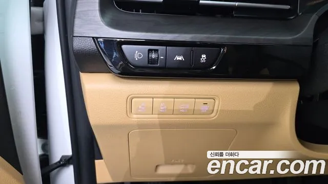 Kia Carnival — фото 16