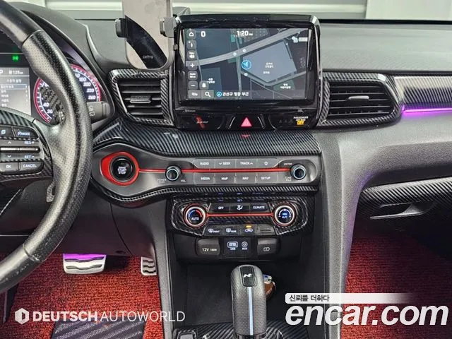 Hyundai Veloster — фото 14