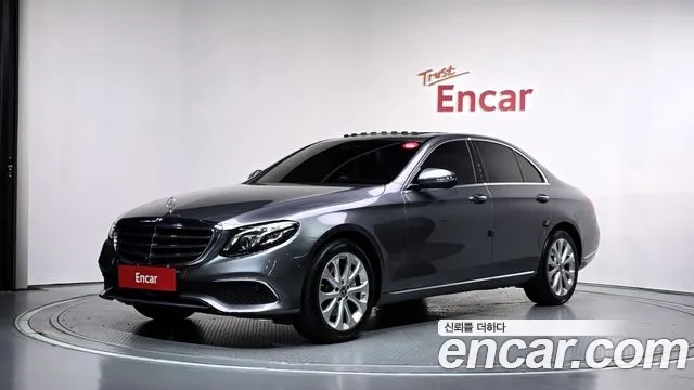Mercedes-Benz E-Class — фото 1