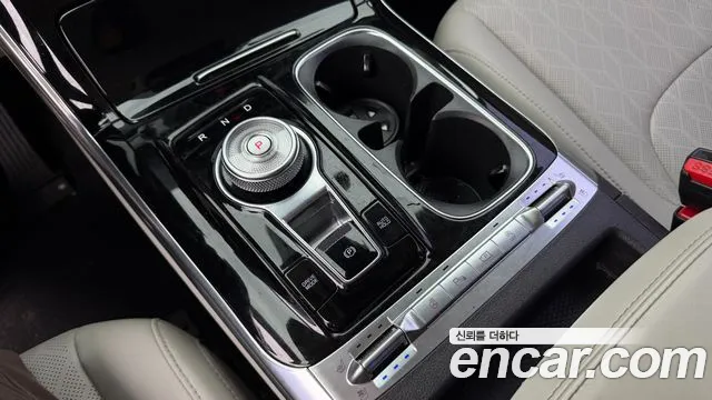 Kia Carnival — фото 15