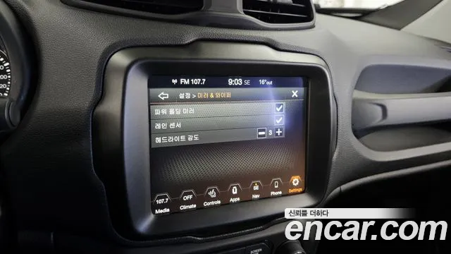 Jeep Renegade — фото 17