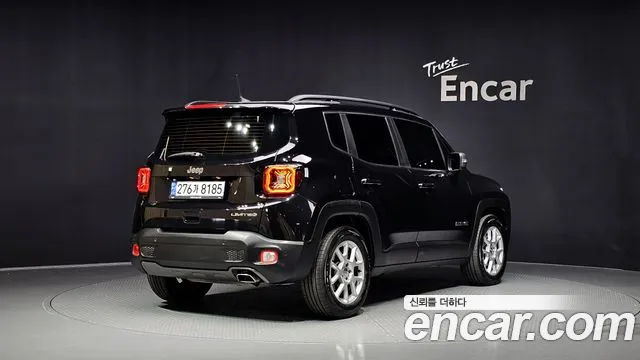 Jeep Renegade — фото 2