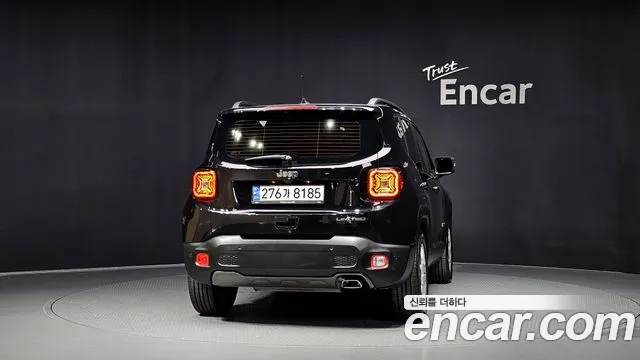 Jeep Renegade — фото 4