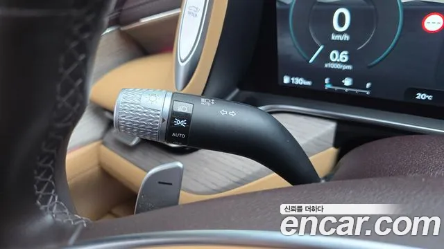 Genesis G90 — фото 30