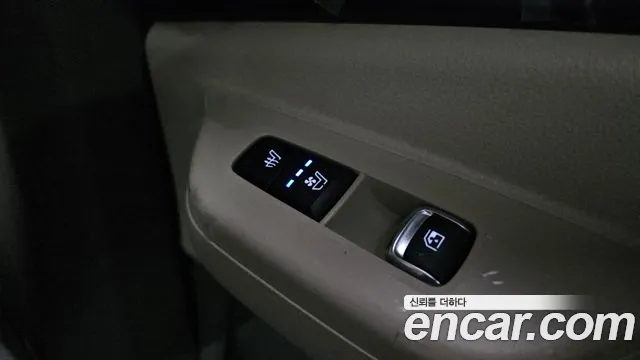 Kia Carnival — фото 28