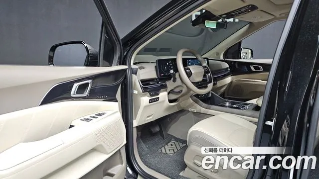 Kia Carnival — фото 10