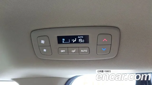 Kia Carnival — фото 31
