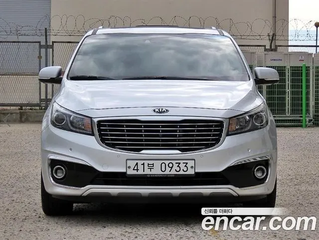 Kia Carnival — фото 2