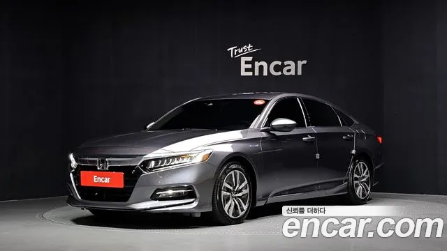 Honda Accord — фото 1