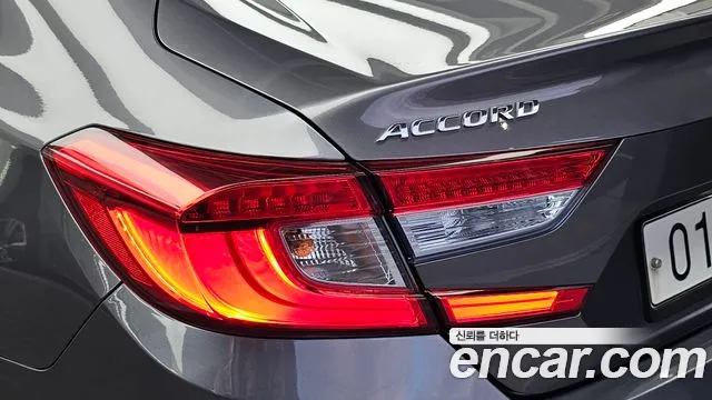 Honda Accord — фото 23