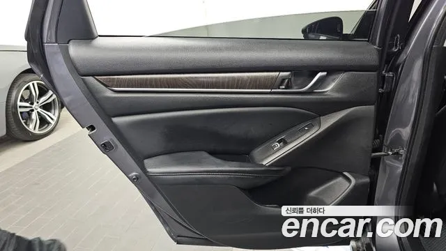 Honda Accord — фото 25