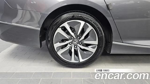 Honda Accord — фото 5
