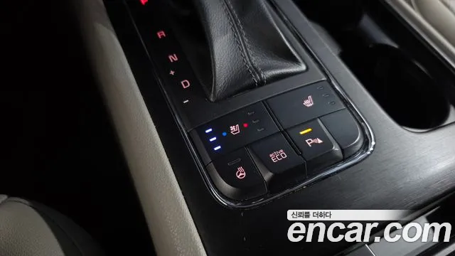 Kia Carnival — фото 18
