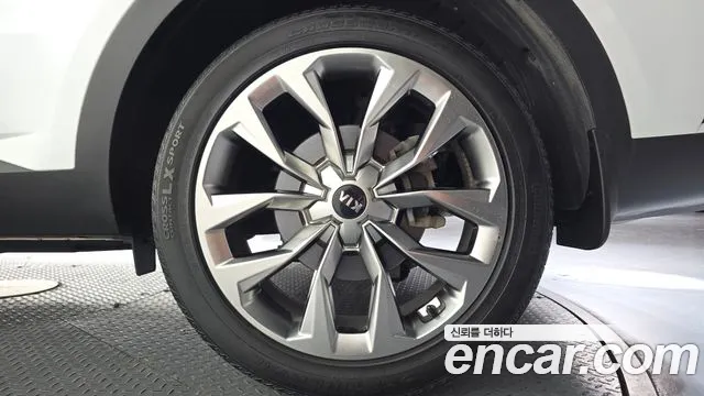 Kia Sorento — фото 21