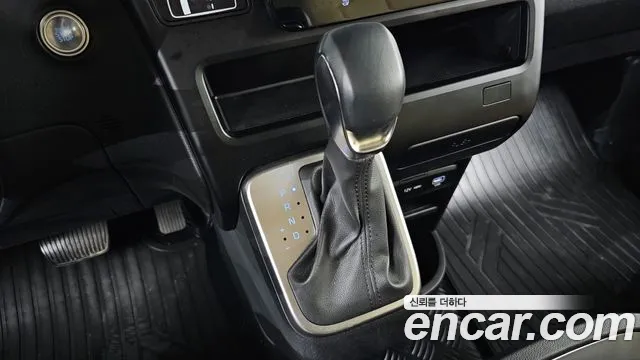 Hyundai Staria — фото 9