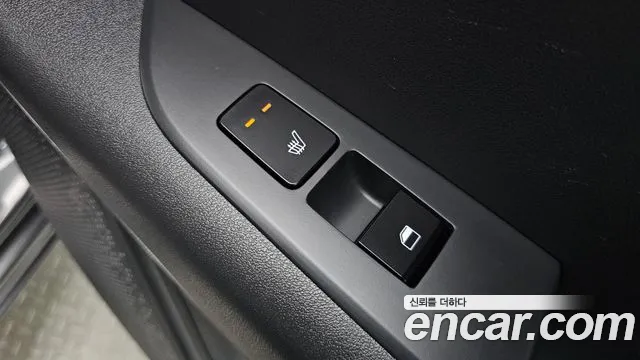 Kia Niro — фото 29